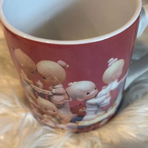 Precious Moments Pink Mug with Adorable Characters - Picture 3 of 8